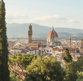 florence-cathedral-skyline-with-trees.jpg Skyline der Kathedrale von Florenz mit Bäumen